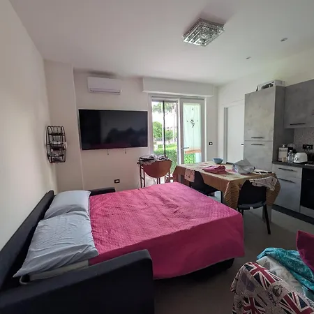 A Due Passi Dal Mare Apartment *
